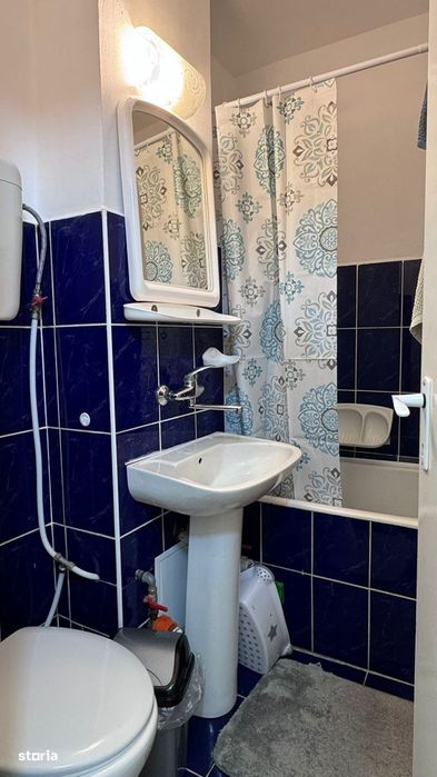 Ap 2 camere de vânzare, cart. Rogerius