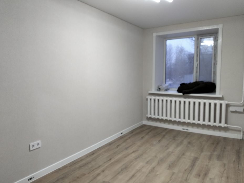 Ремонт под ключ .клеим обой левкас.