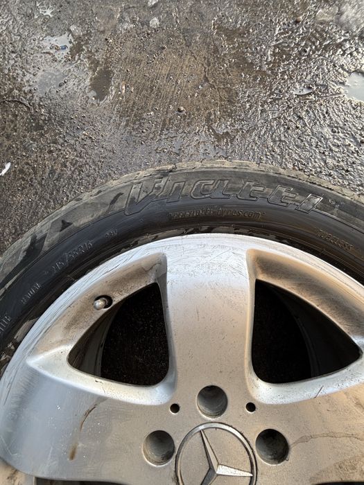 Диски Mercedes вместе с шинами Viatti