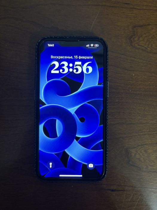 Айфон 13 в хорошем состояни