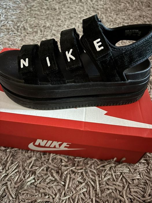 Дамски сандали Nike
