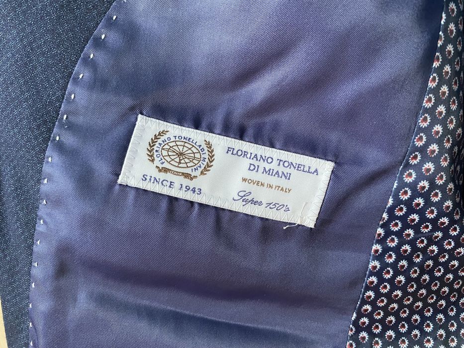 Костюм тройка