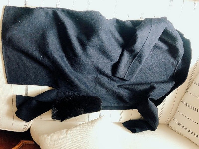 Mango Palton handmade bleumarin - negru XS buzunare din blana eco