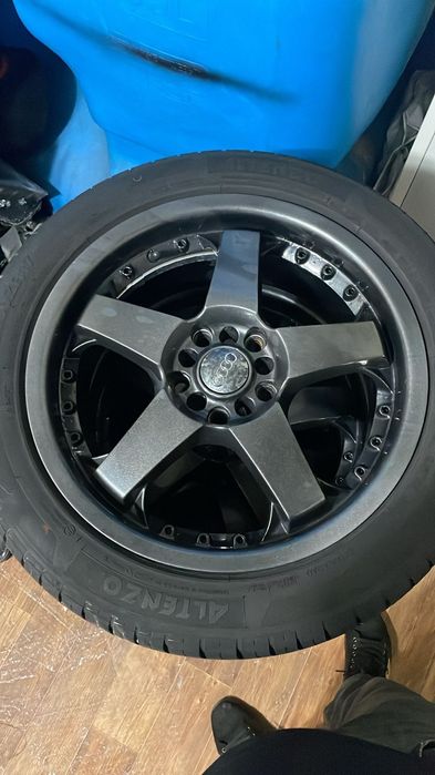 Диски с шинами  в отличном состоянии