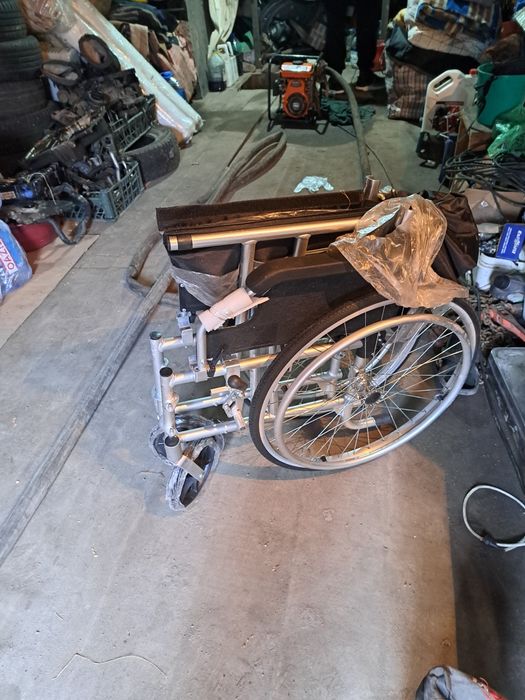 Инвалидная коляска