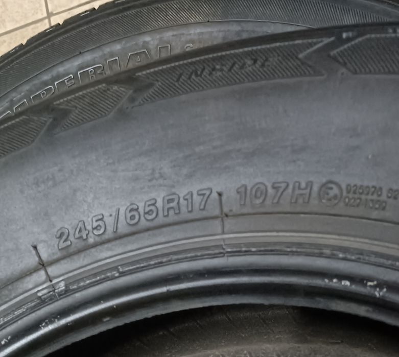 245/65/17 пара шин ,б/у из Германии
