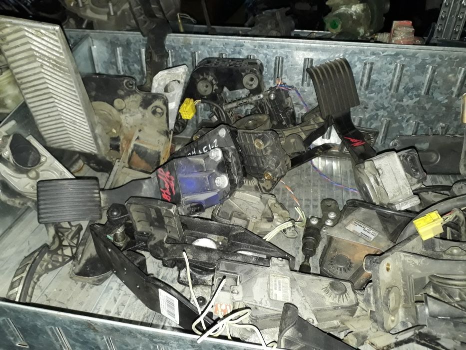 Педаль газа