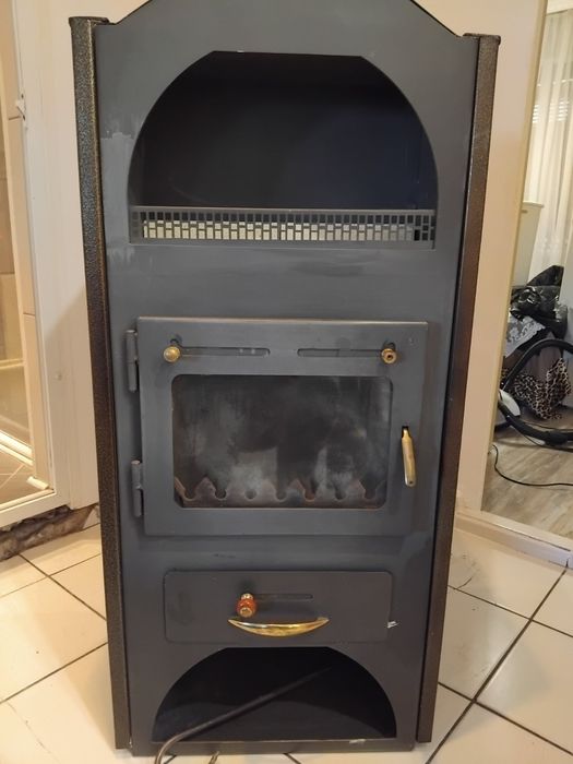 Камина твърдо гориво