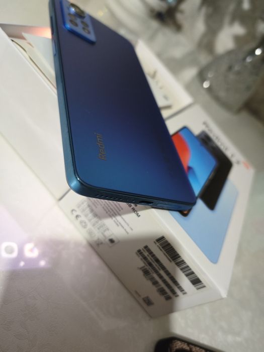 Продам телефон Redmi 12 Note Pro.