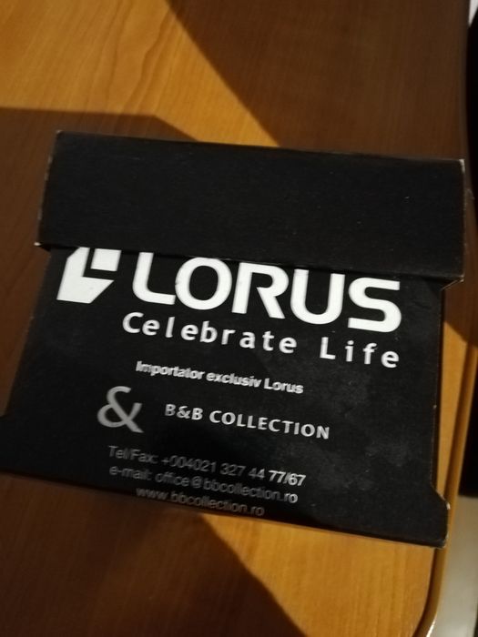 Ceas de mână dama lorus. Nou.