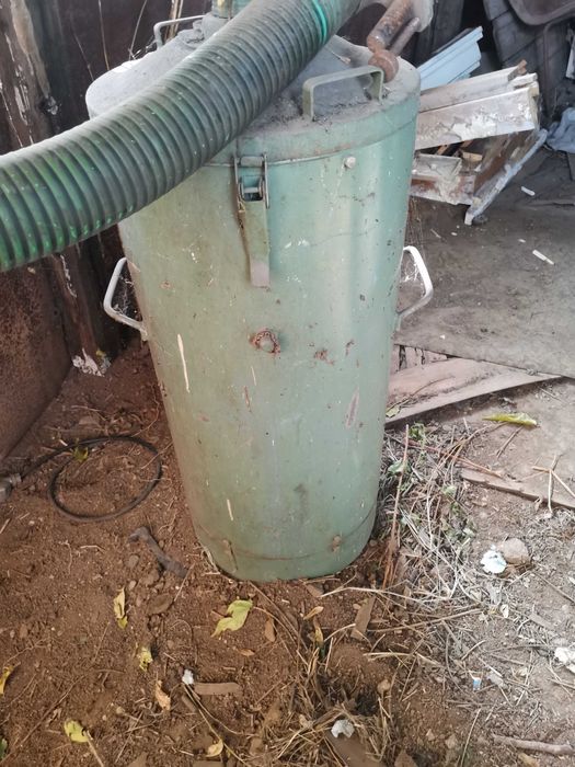 Индустриална прахосмукачка