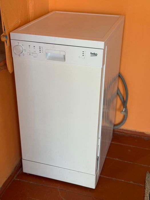 Продам посудамоечную машину