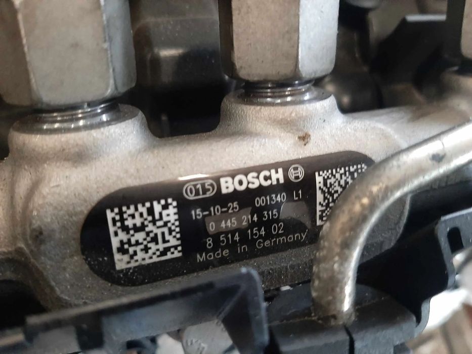 Rampa injectoare 2.0 d bmw seria 55 f10 f11 bmw seria 2 f45 f46 x1 f48 x2 f39 f30 f31 0445214315