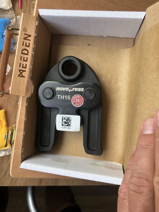 Vând clești de presare pentru orice sistem.