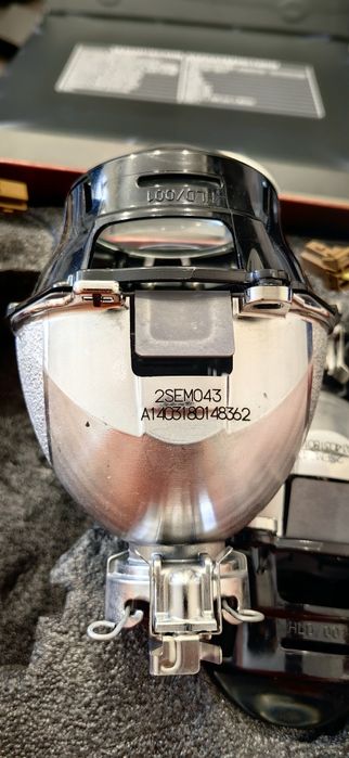 Продам линзы для авто