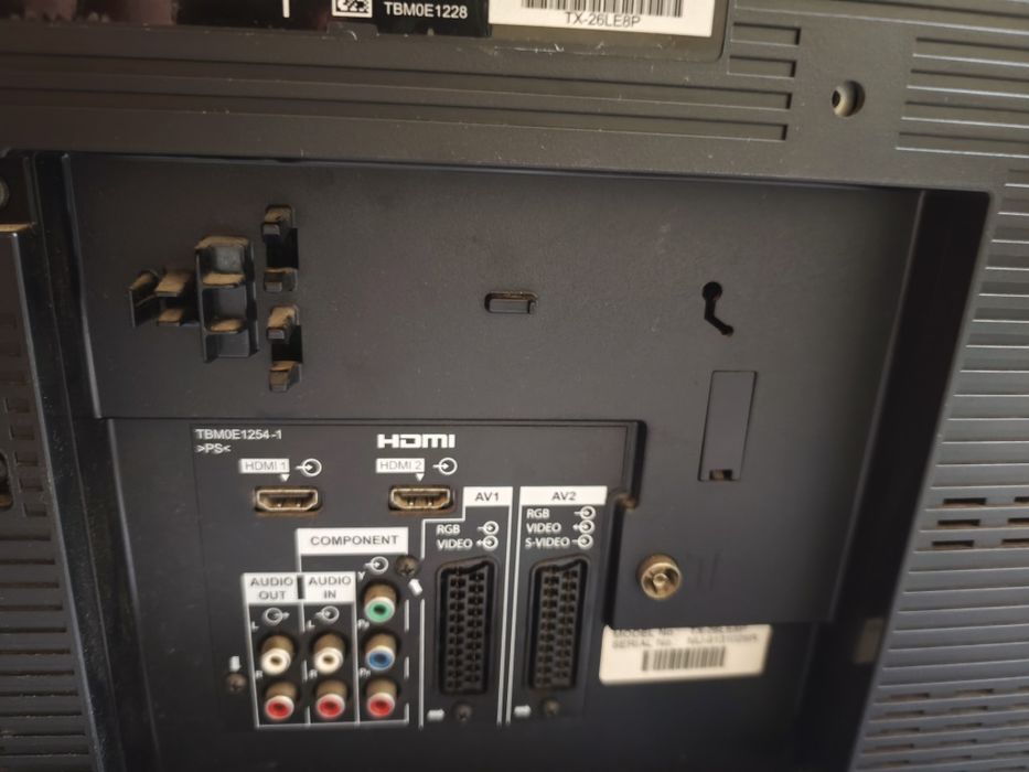 32" Телевизор Panasonic работещ без забележки