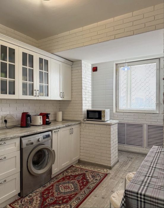 Срочно Ц 2 , 3х комнатная