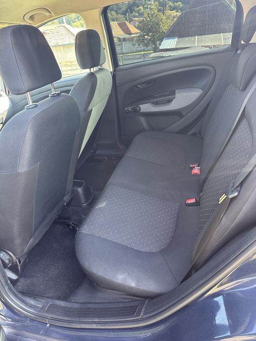Fiat  punto ……..