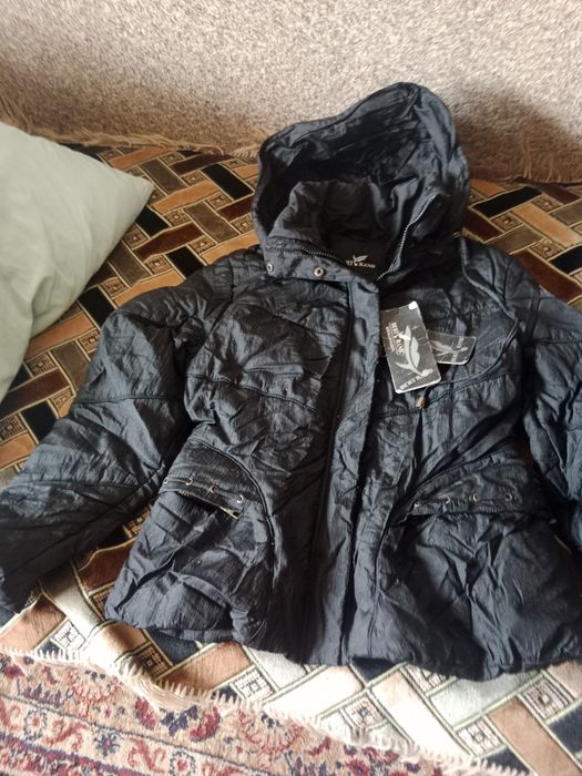 Куртки новые для девочек. Недорого