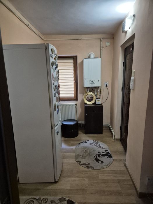 Vând apartament 3 camere decomandate