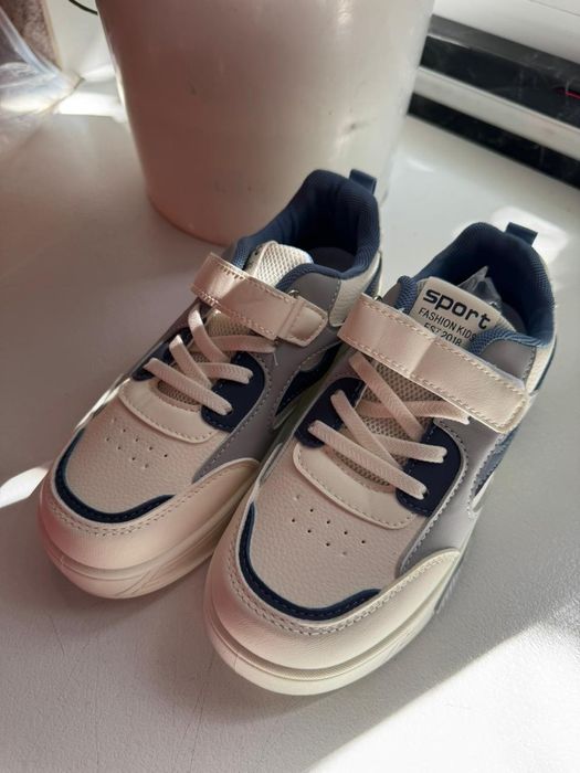 Продаю обувь новая