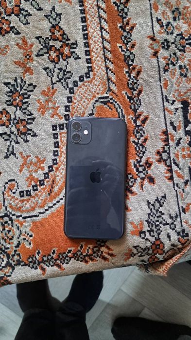 Айфон 11 64 гб продам