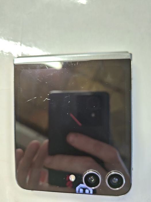 Samsung Z flip 5