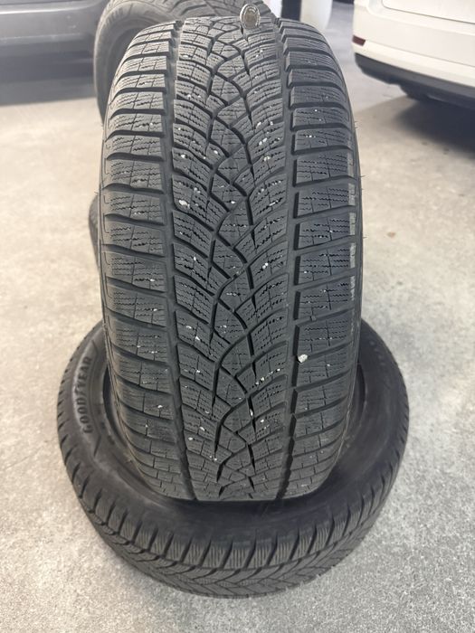 Зимни гуми GOOD YEAR 235/50/R17