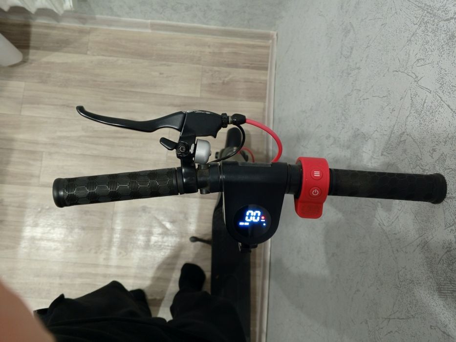 Продается электро самокат (описание)