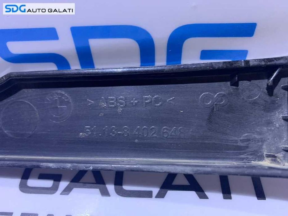 Ornament Bandou Grila Sub Far Dreapta BMW X3 E53 1999 - 2003 Cod 8402648 51.13-8402648 [V0258]