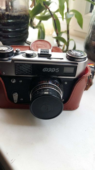 Фотоаппарат ФЭД  .