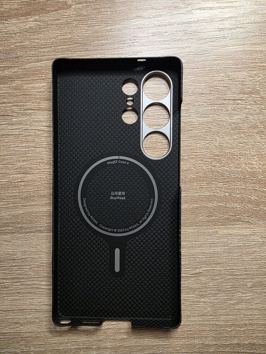 Продавам калъф Pitaka за Samsung Galaxy S25 Ultra