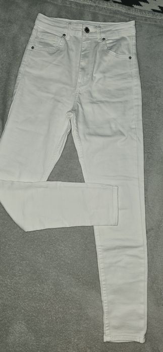 Pantaloni damă denim Bershka