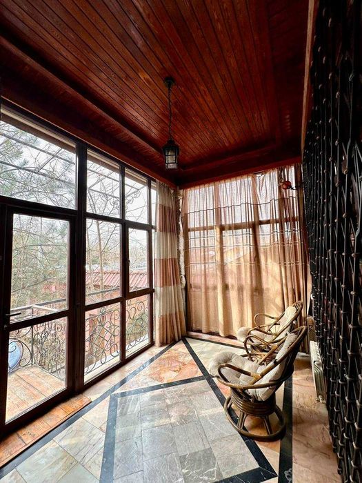 Дом 8 комнат на Карасу 6 Авайхон