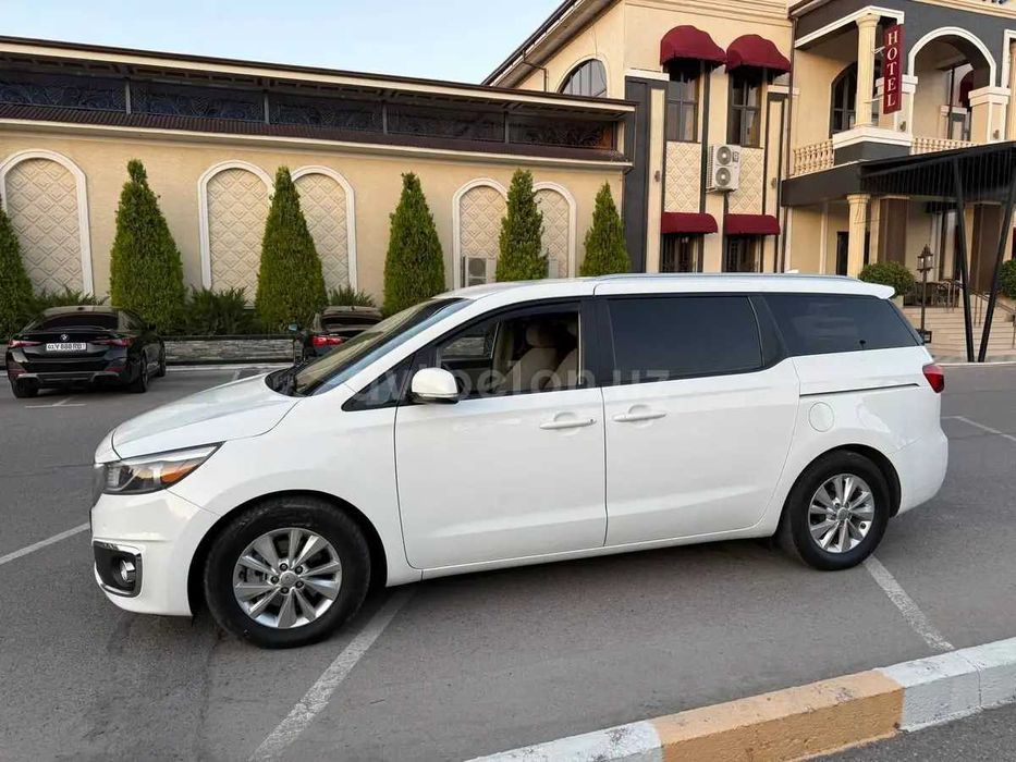 Продаётся Kia Sedona 2016