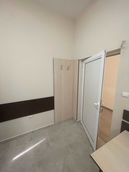 Дава се под наем Офис в Пловдив, Южен - 18 кв.м за 255 € - Снимка #2