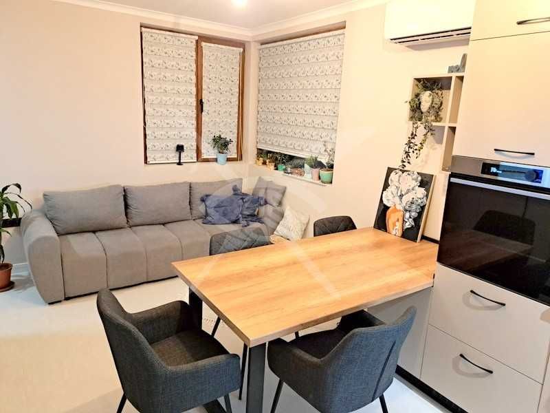 Продава се Хотел в Свети Влас - 320 кв.м за 1432 €/кв.м - Снимка #3