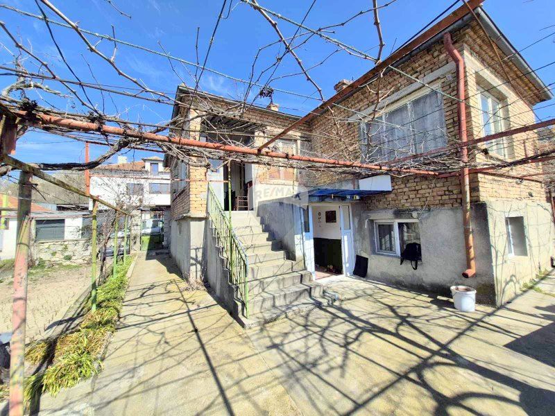 Продава се Къща в Белослав - 174 кв.м за 567 €/кв.м - Снимка #2