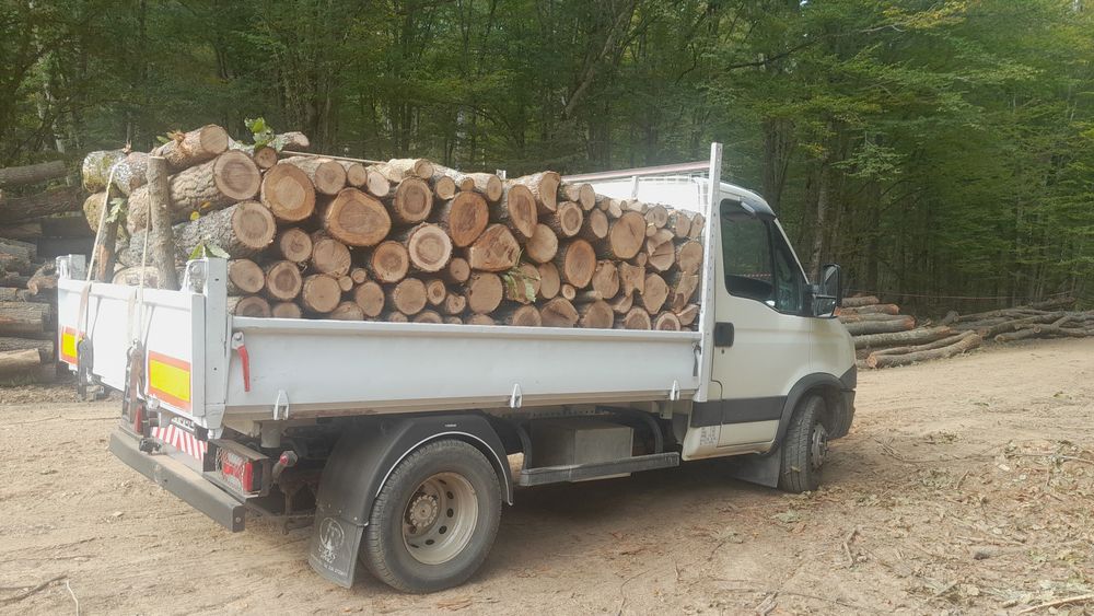 Lemne foc la comanda