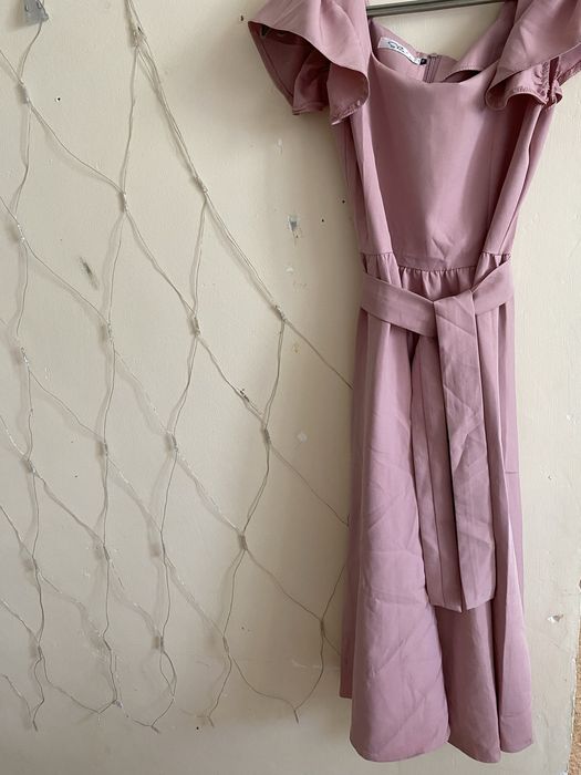 Недорого  платье  срочно  продам