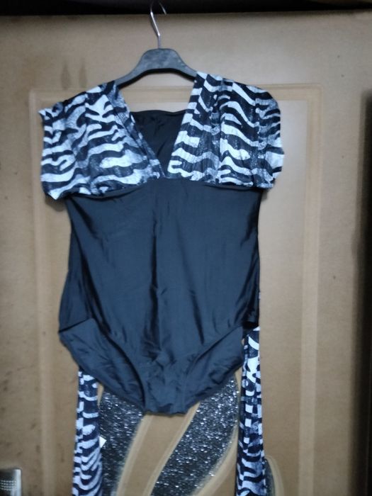 Costum de baie intreg