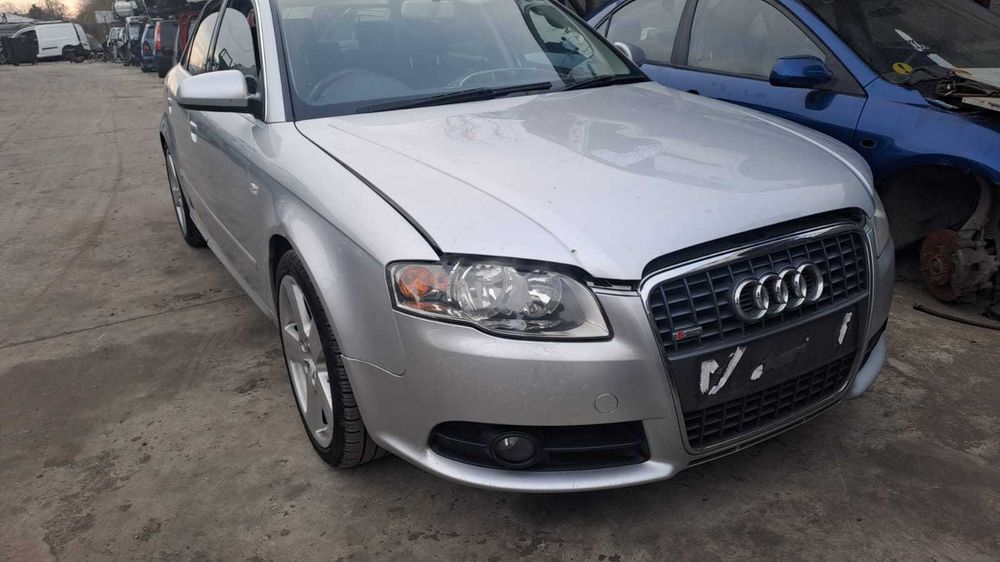 Dezmembrez Audi A4 B7 2.0 TDi an 2006 cod motor BLB