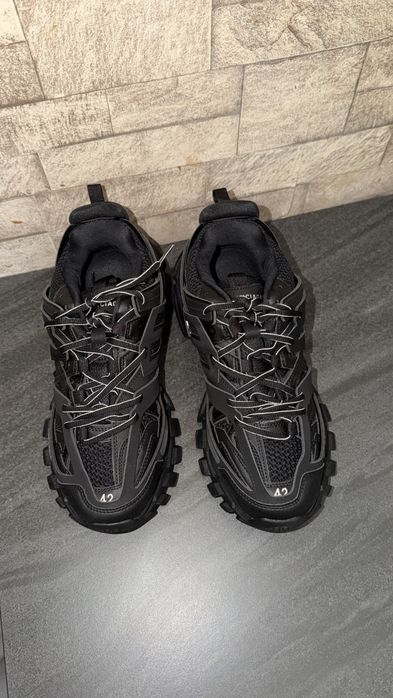 Balenciaga track fara led