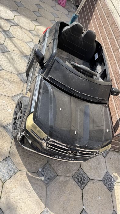 Машина на пулте управления для запчасти