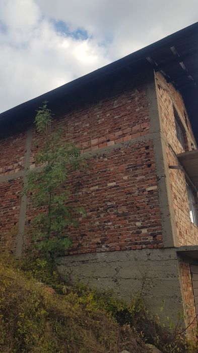 Продава къща в с.Коркина обл.Кюстендил