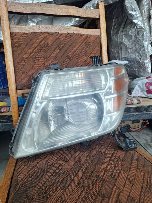 Фары пайтфандер р51