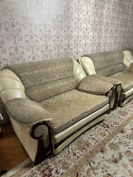 Продаю диван и кресла