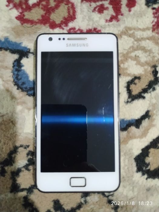 Samsung galaxy s2 sotiladi.