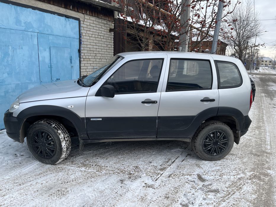 Шевролет Нива 2011 года