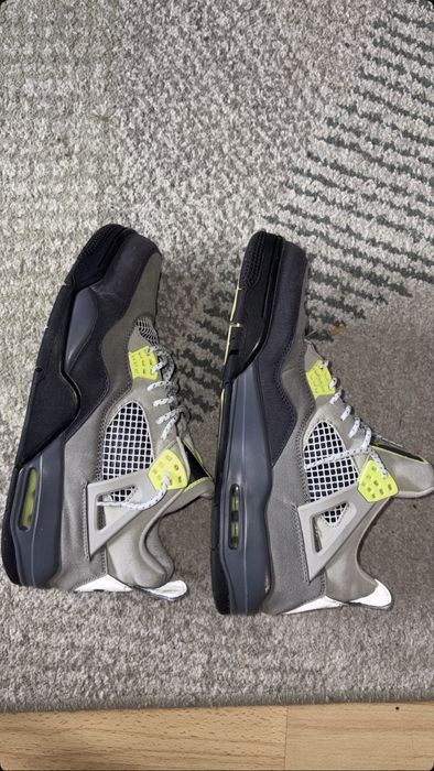 Jordan 4 neon 44